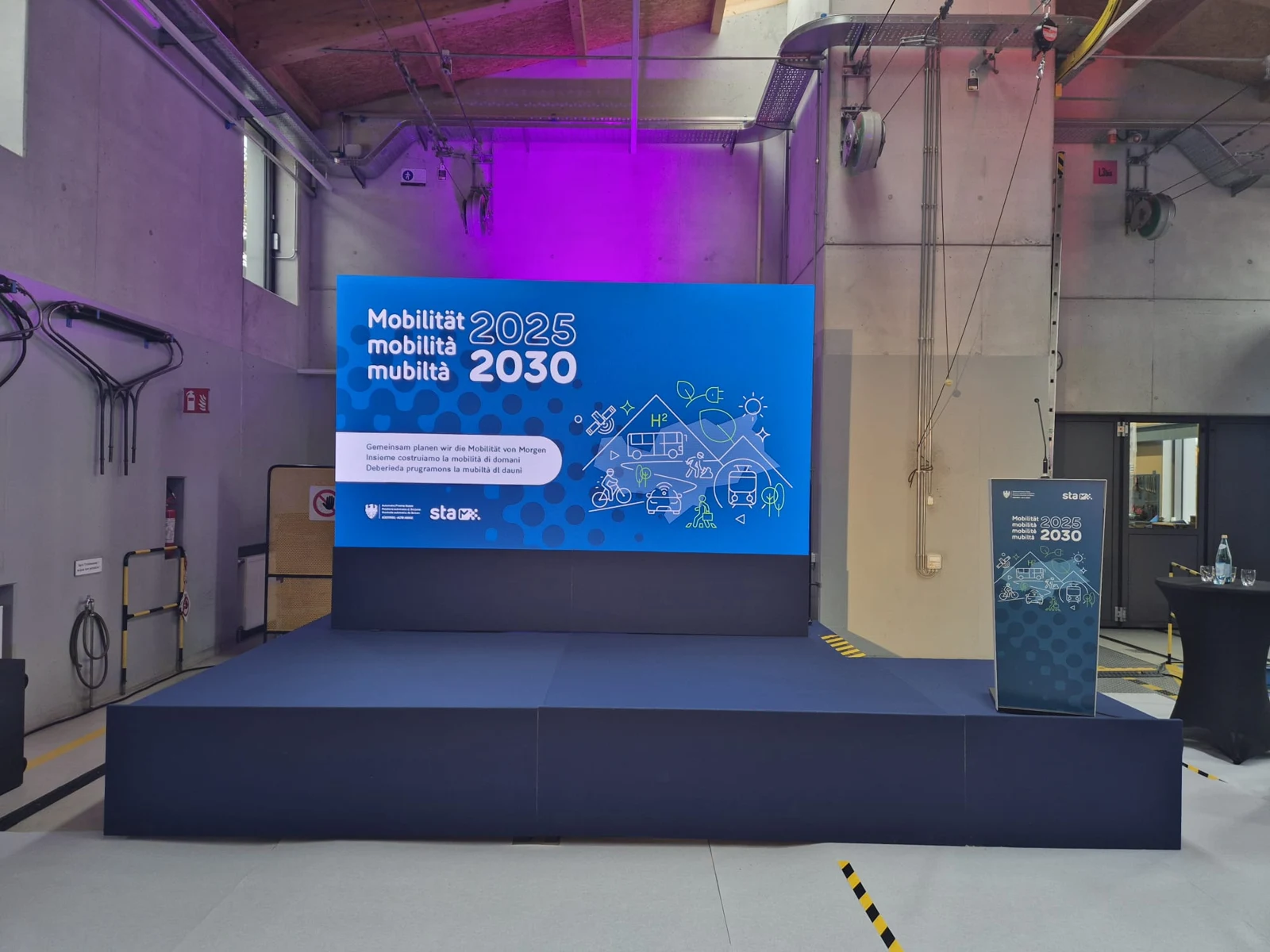Italy · Stage presentation