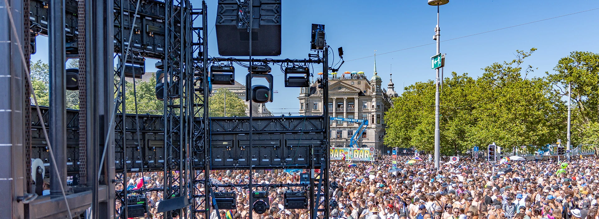 XL3 · outdoor event display rear view in Switzerland