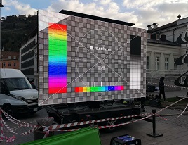 XL3 LED trailer in Italy